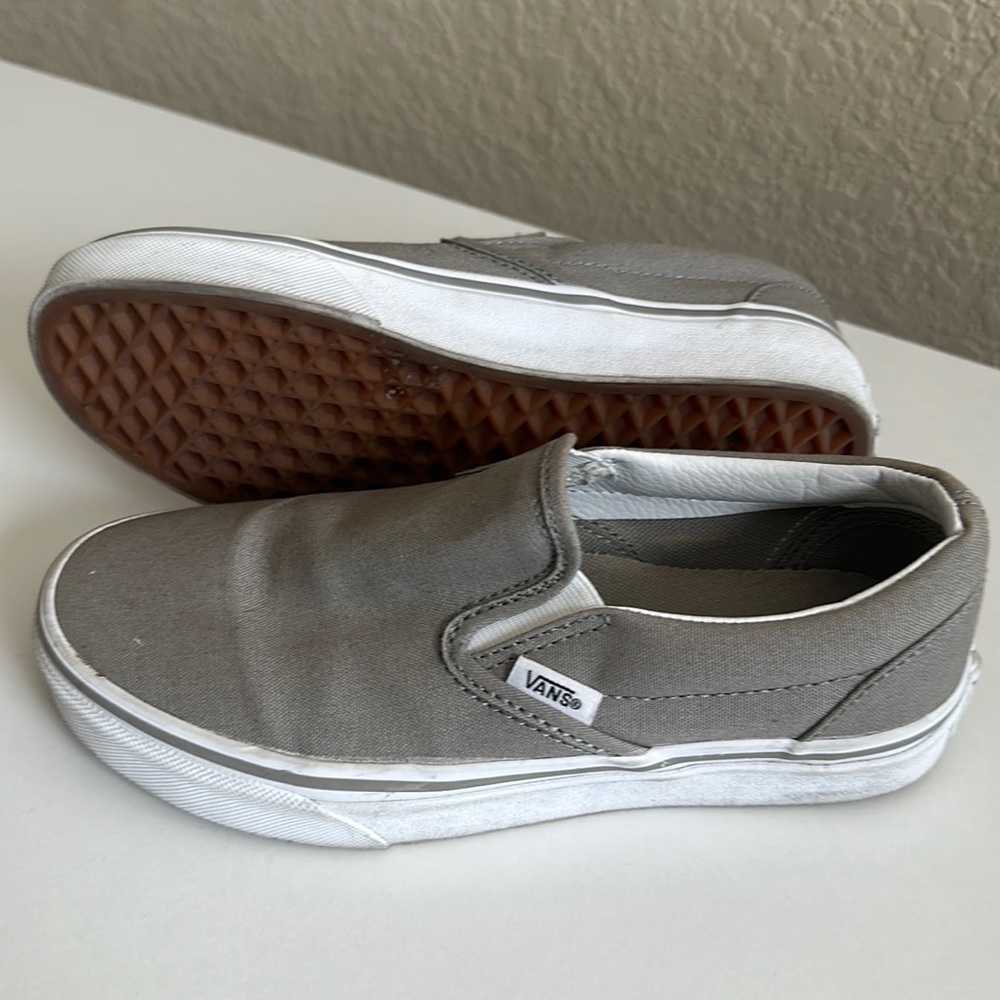 Vans - canvas slip-ons